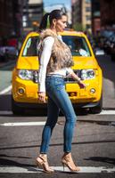 adriana_lima_at_maybelline_commercial_set_in_new_york_22.jpg