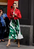 adriana_lima_maybelline_050614_5.jpg