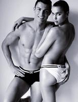 Fashion_Scans_Remastered.Irina_Shayk.VOGUE_ESPANA.June_2014.Scanned_by_VampireHorde.HQ.8.jpg