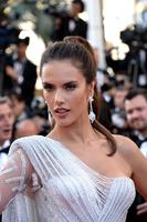 alessandra_ambrosio_wearing_atelier_versace_dress_two_days_one_night_premiere_2014_cannes_film_festival_14.jpg