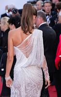 alessandra_ambrosio_wearing_atelier_versace_dress_two_days_one_night_premiere_2014_cannes_film_festival_31.jpg