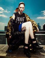 Coco_Rocha_by_Yin_Chao__Up_There___Harper_s_Bazaar_China_September_2013__10.jpg
