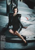 Vogue_Brasil_Dezembro2011_Alessandra_Ambrosio_ph_Ja__2_.jpg