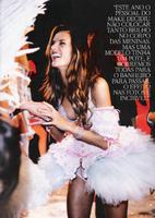 Vogue_Brasil_Dezembro2011_ph_James_Macari_04.jpg