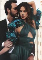 Vogue_Brasil_Dezembro2011_ph_Eric_Guillemain_08.jpg
