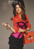 43074_AlessandraAmbrosio_VogueJapan_Oct201010_122_384lo.jpg