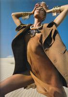 Vogue_Brasil_Outubro2011_Candice_Swanepoel_ph_JRDur3.jpg