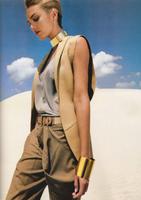 Vogue_Brasil_Outubro2011_Candice_Swanepoel_ph_JRDur7.jpg