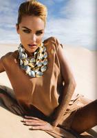 Vogue_Brasil_Outubro2011_Candice_Swanepoel_ph_JRDur10.jpg