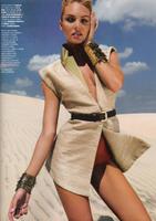 Vogue_Brasil_Outubro2011_Candice_Swanepoel_ph_JRDur11.jpg