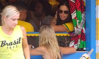 adriana_lima_alessandra_ambrosio_070814_7.jpg