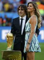 giseleb130714BZNImage002.jpg
