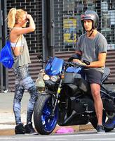 Candice_Swanepoel_y_Hermann_Nicoli.jpg