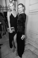 Karlie_Kloss_et_Natasha_Poly_vogue_10jul14_saskia_lawaks.jpg