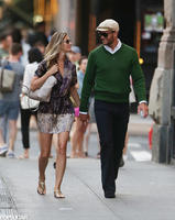 Gisele_Bundchen_Tom_Brady_Kissing_NYC_Pictures__1_.jpg