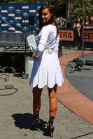 irina_shayk_appears_on_extra_to_promote_hercules_1.jpg