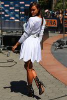 irina_shayk_appears_on_extra_to_promote_hercules_13.jpg