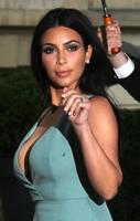 kim_kardashian_paris_fashion_week_womens_haute_couture_autumnwinter_201415_valentino_5.jpg