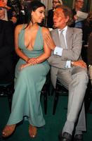 kim_kardashian_valentino.jpg