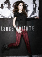 WTFSG_lanca_perfume_fw_2009_4.jpg