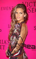 Isabel_Goulart_Arriving_at_Victorias_Secret_Fashion_Show_6.jpg