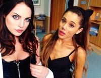 ariana_grande_twitter_instagram_pics_2_1_.jpg