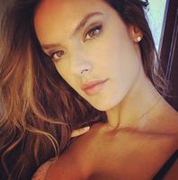600full_alessandra_ambrosio.jpg