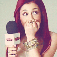 ariana_grande_gif_1_by_glitteroxy_artfans_d5dbhns_1_.gif