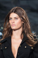 Versus_Spring_2015_Details_sgSck40SC8Gx.jpg