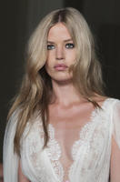 Marchesa_Spring_2015_Details_Z2vDOoO58bdx.jpg