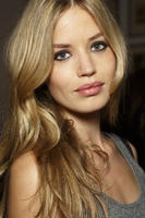 Marchesa_Spring_2015_Backstage_BzmgkFmU_Atx.jpg
