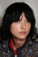 Marc_Jacobs_Spring_2015_Backstage_H0xVKdF6QLFx.jpg