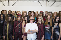 Tommy_Hilfiger_Spring_2015_Backstage_HOf_Vs_d_EKIu.jpg