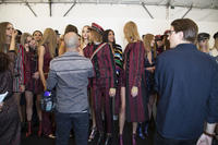 Tommy_Hilfiger_Spring_2015_Backstage_pg_JNQP2_Em_EA.jpg