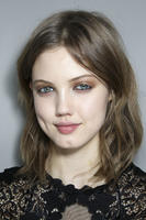 Emilio_Pucci_Fall_2014_Backstage_kQKEsPyYbsmx.jpg