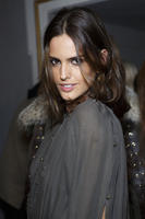 Emilio_Pucci_Fall_2014_Backstage_MVMwR9VboiXx.jpg