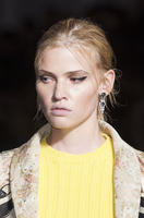 Prada_Spring_2015_Details_HCA0nLK9Rb_x.jpg