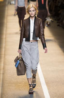 Fendi_Spring_2015_H5E_NPzexlVx.jpg