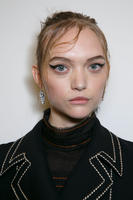 Prada_Spring_2015_Backstage_C3_GC3_Yl_IWYFx.jpg