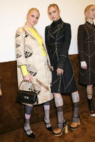 Prada_Spring_2015_Backstage_hw_DSL5_Y9s_Dbx.jpg