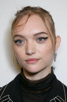 Prada_Spring_2015_Backstage_Y7v3_TX6_YSe5x.jpg