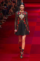 Dolce_Gabbana_Spring_2015_hFD68Zxar22x.jpg