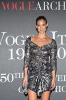 bar_refaeli_at_vogue_50_archive_party_in_milan_5.jpg