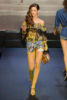 Jean_Paul_Gaultier_Spring_2015_MrZB1V6sMbsx.jpg