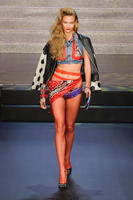 Jean_Paul_Gaultier_Spring_2015_6xeAJGTJ4GXx.jpg