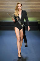 Jean_Paul_Gaultier_Spring_2015_RlZEyNJRN5qx.jpg