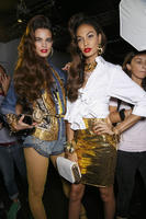 Jean_Paul_Gaultier_Spring_2015_Backstage_4zH24OIG_70x.jpg
