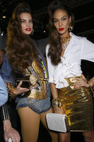 Jean_Paul_Gaultier_Spring_2015_Backstage_6nM7atNDFd0x.jpg
