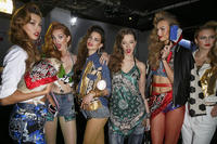 Jean_Paul_Gaultier_Spring_2015_Backstage_vojs7sYg3EJx.jpg