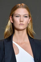Thierry_Mugler_Spring_2015_Details_kiaSgvX84Ltx.jpg